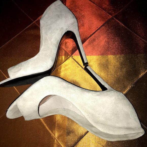 VINCE CAMUTO Suede Stiletto Heels - Picture 8 of 9